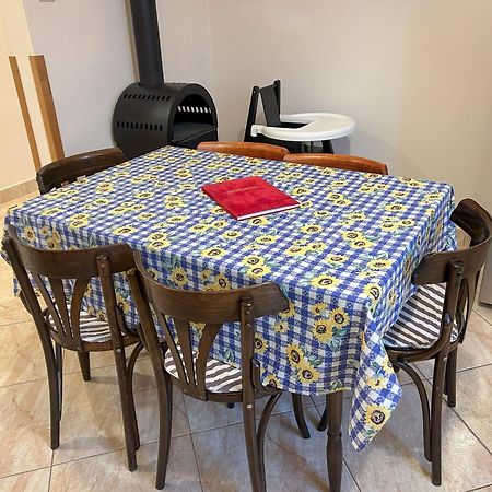 Oeroemvoelgy Vendeghaz Hotel Bozsva Bagian luar foto