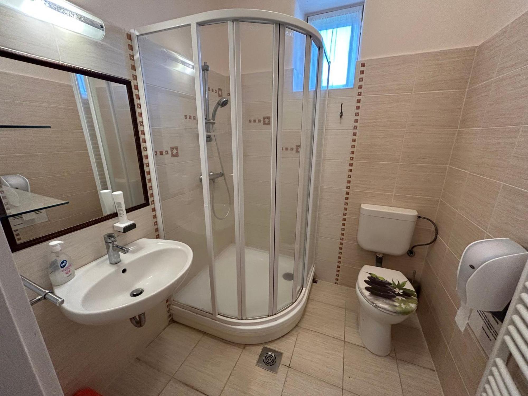Oeroemvoelgy Vendeghaz Hotel Bozsva Bagian luar foto