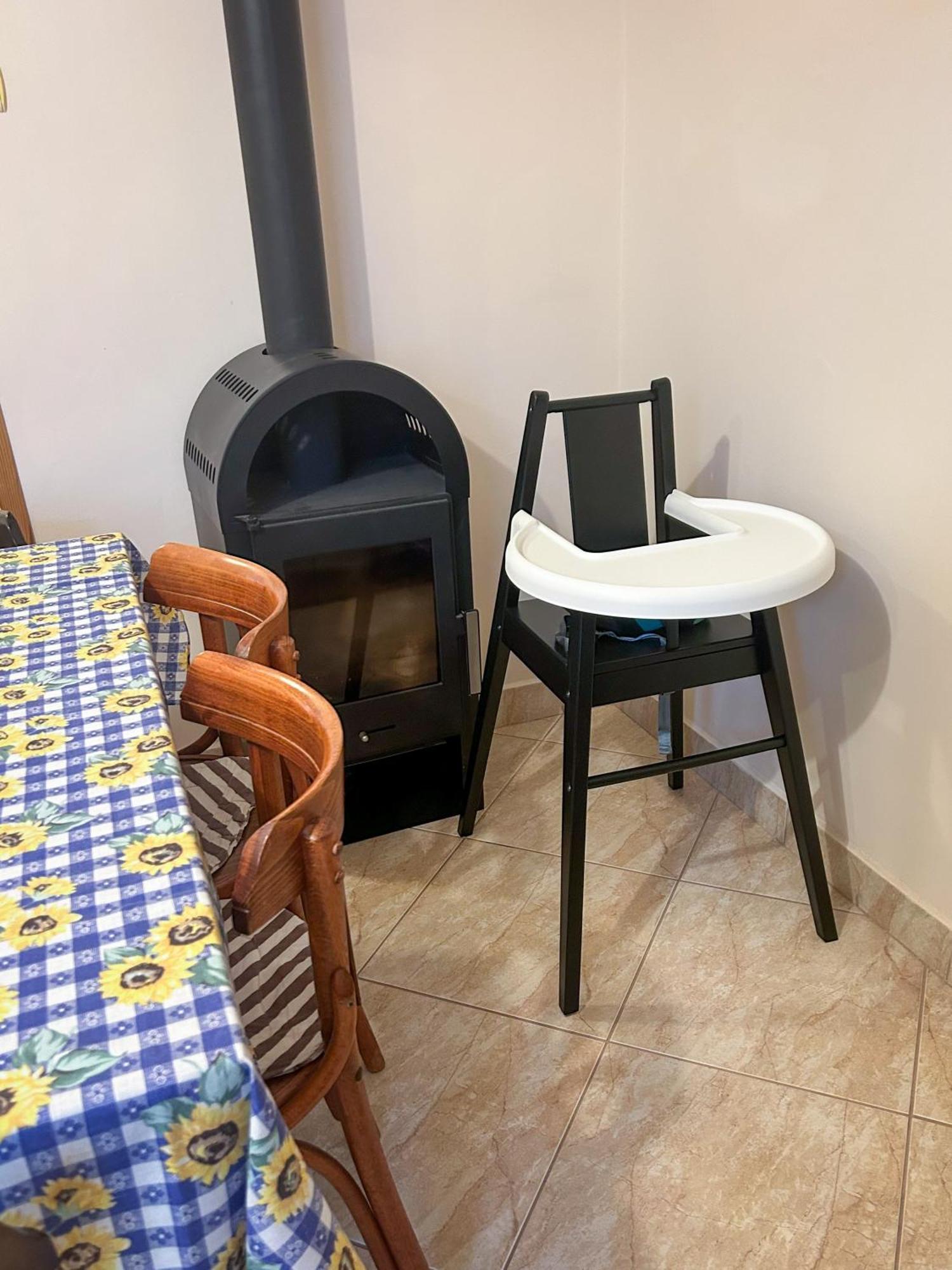 Oeroemvoelgy Vendeghaz Hotel Bozsva Bagian luar foto